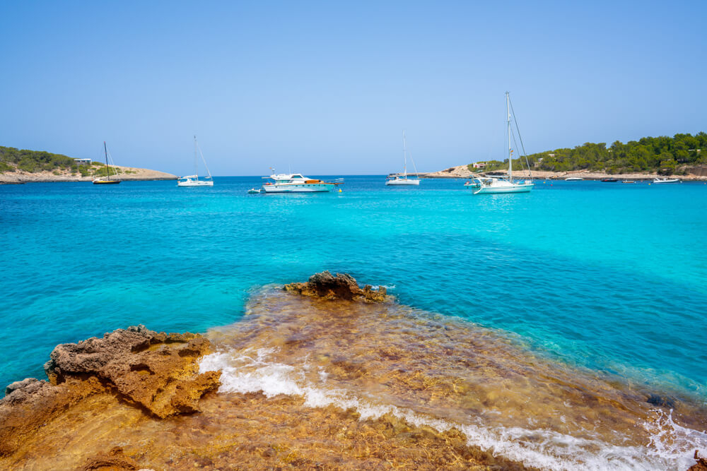 Best hotels in Ibiza for adults: The private hot tub with champagne at Barceló Portinatx