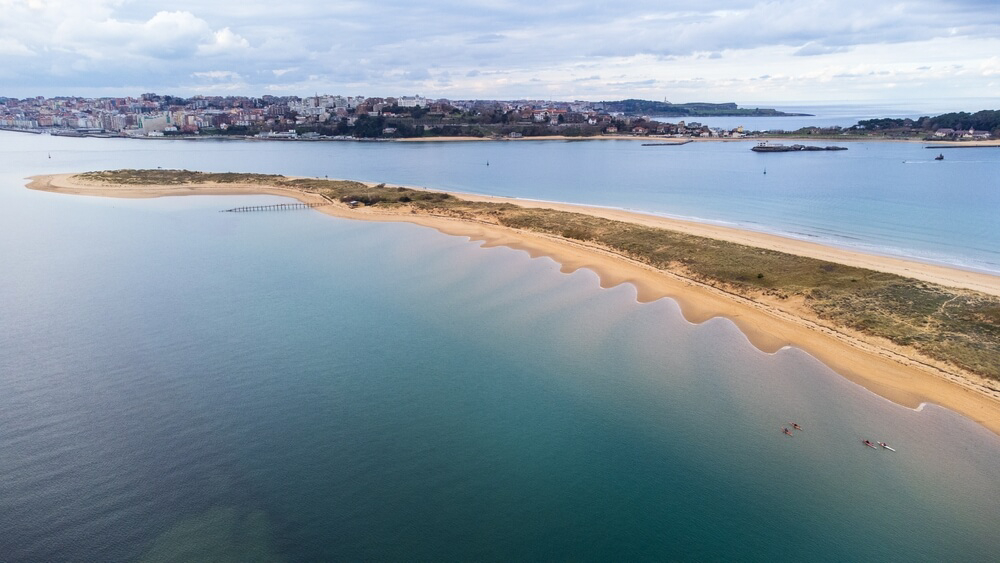 One of the best beaches Cantabria is Playa del Puntal.