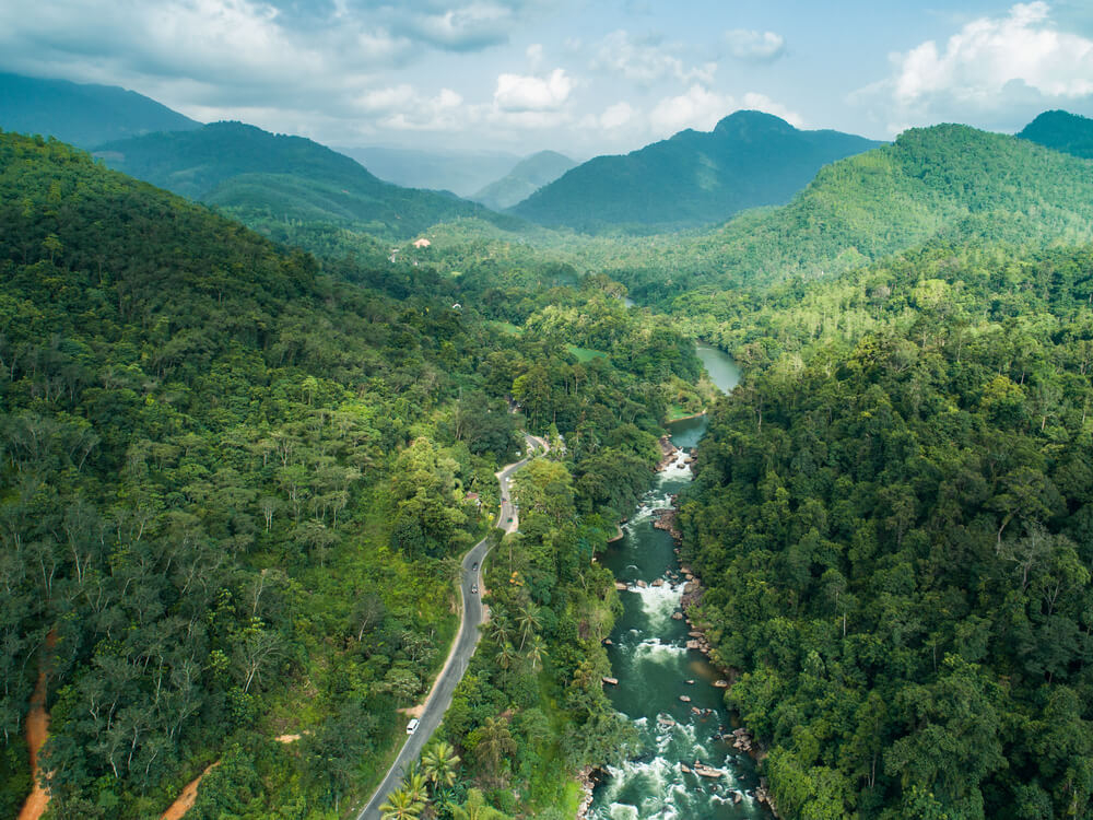 Berühmte Filmschauplätze: der Fluss Kelani in Sri Lanka, Drehort von "Die Brücke am Kwai".