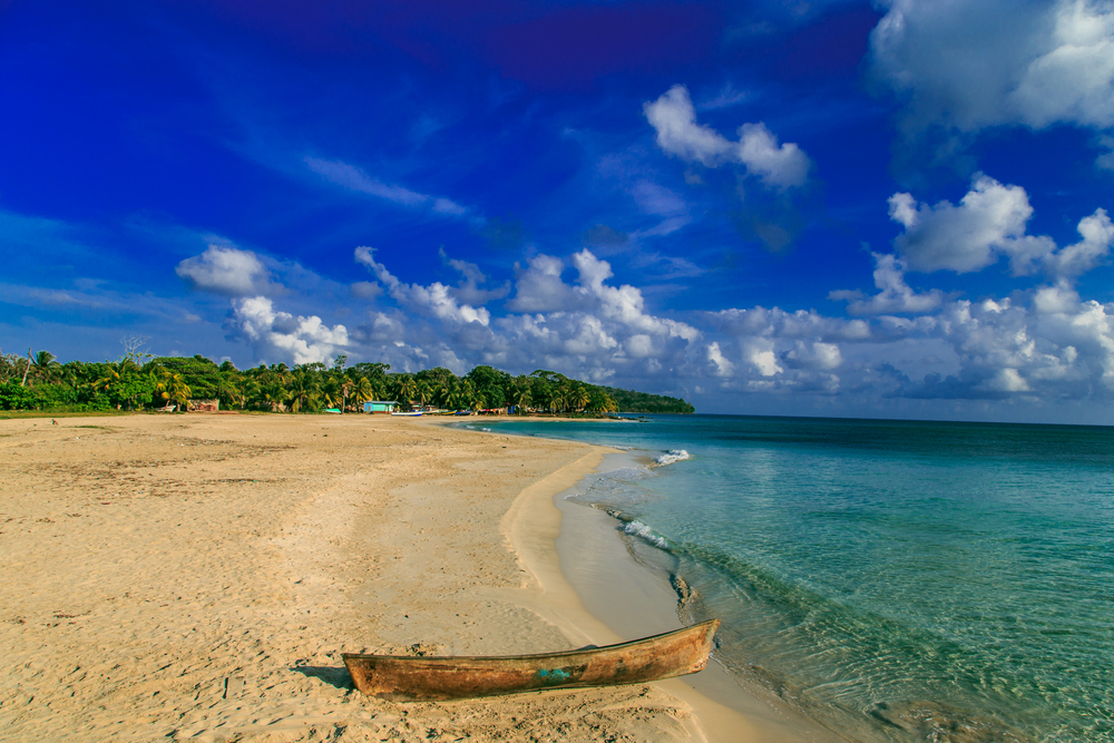 Otto Beach, on Little Corn Island (Nicaragua), is the perfect secluded beach for those who want to get away from it all