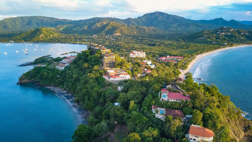 Guanacaste: A green headland with houses on top