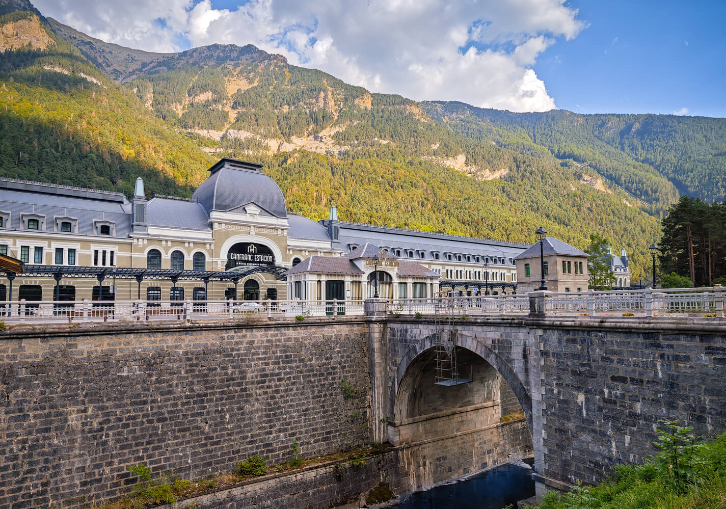 Nice places to visit: Views of Barceló Canfranc Esación from across a bridge