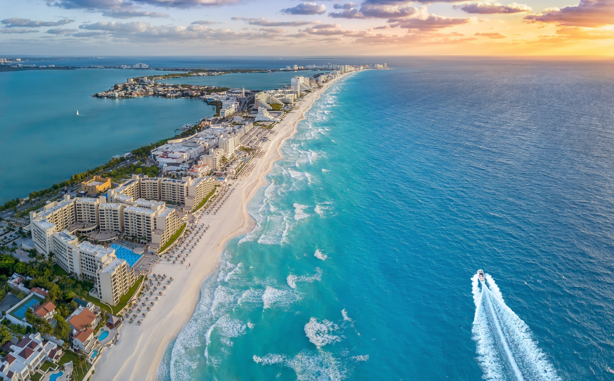 Snag one of these Blue Monday travel deals and take a long stroll on the beach in Cancun