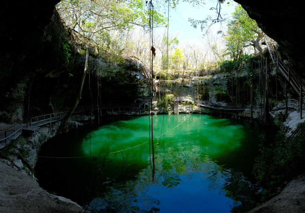 Cenoten in Mexiko: offenes Cenote mit leichtem Zugang.