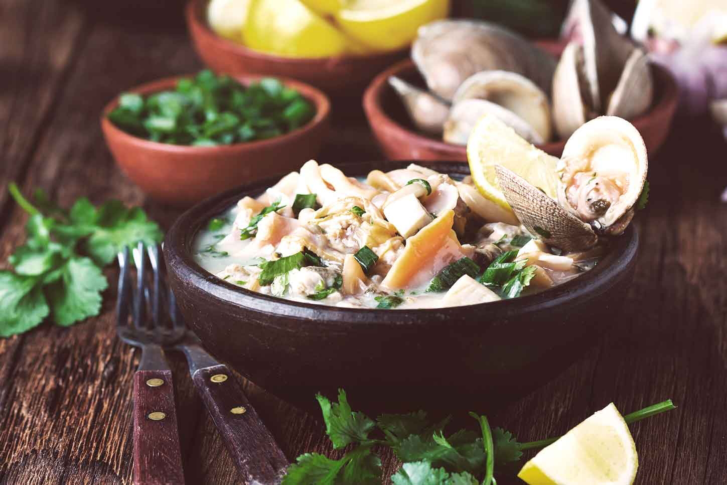 Il ceviche è uno dei piatti caraibici più conosciuti a livello internazionale