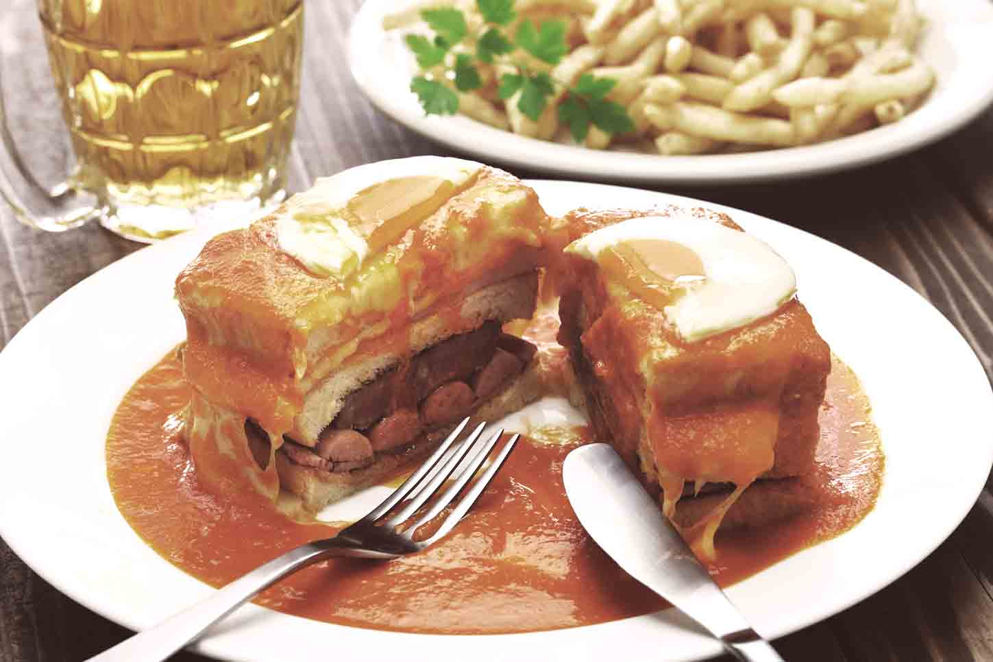 Comida típica de Portugal: francesinha