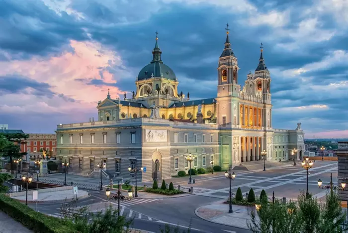 dia de la almudena madrid