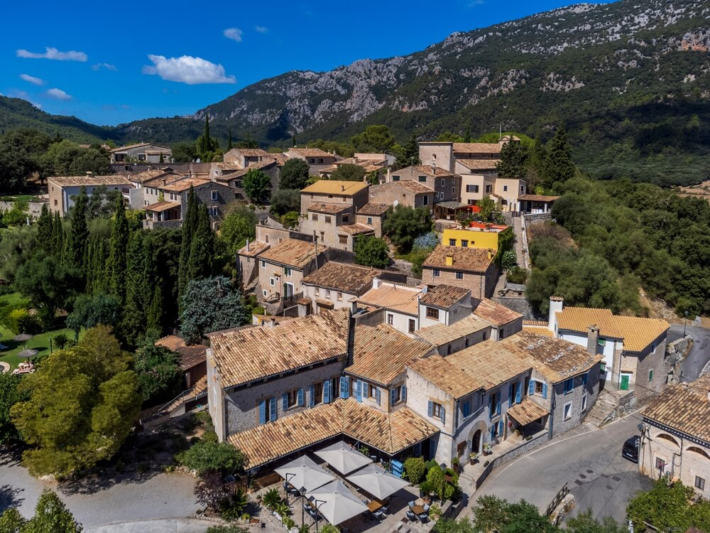 Die schönsten Dörfer Mallorcas: Blick auf die Dächer von Orient.