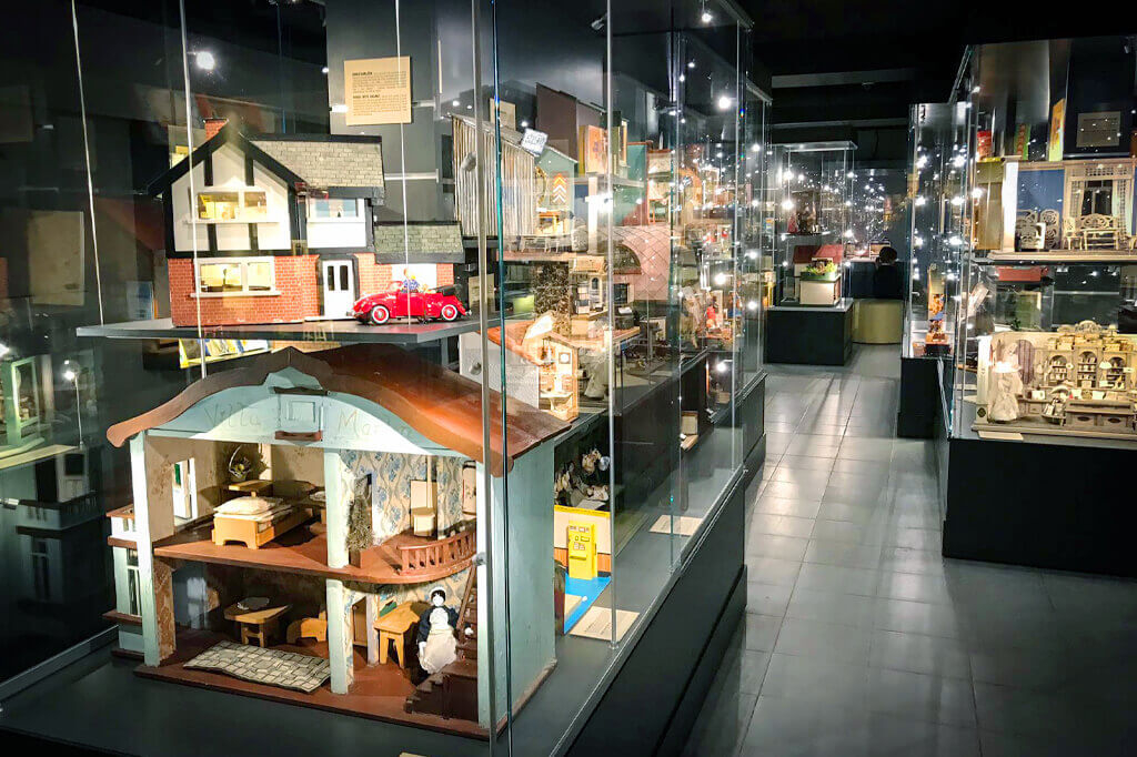 donde viajar con niños en invierno muñecas