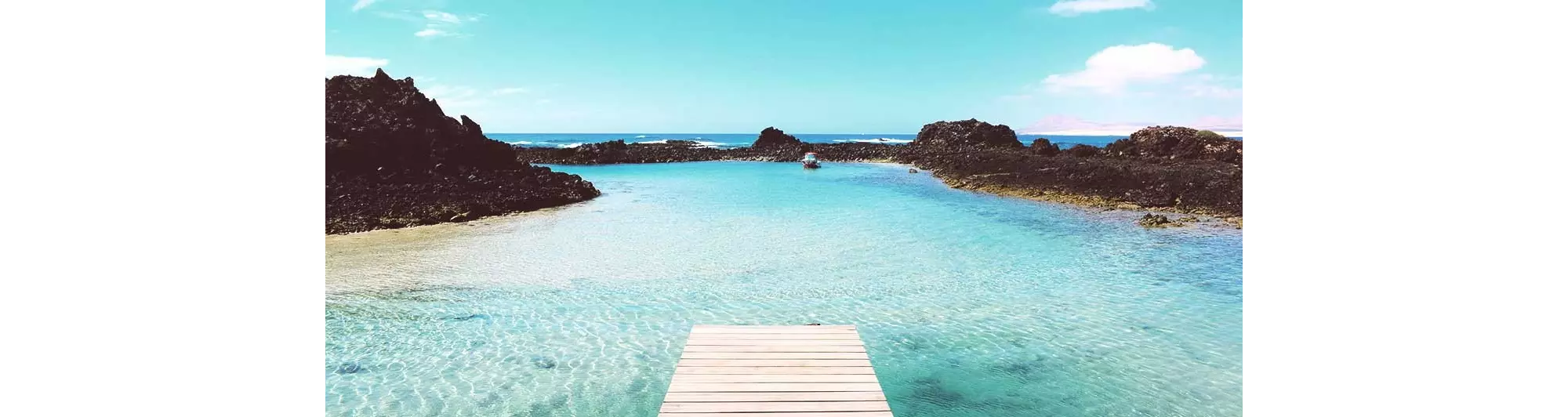 Fuerteventura Unternehmungen: Naturpool aus Lava-Gestein zum Schwimmen.