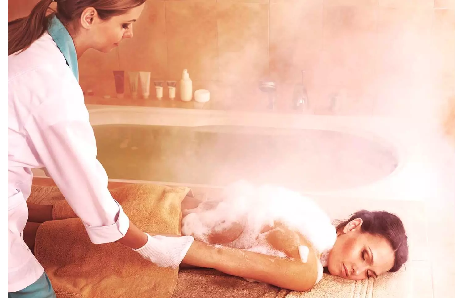 Ein türkisches Bad ist nicht so heiß wie eine Sauna.
