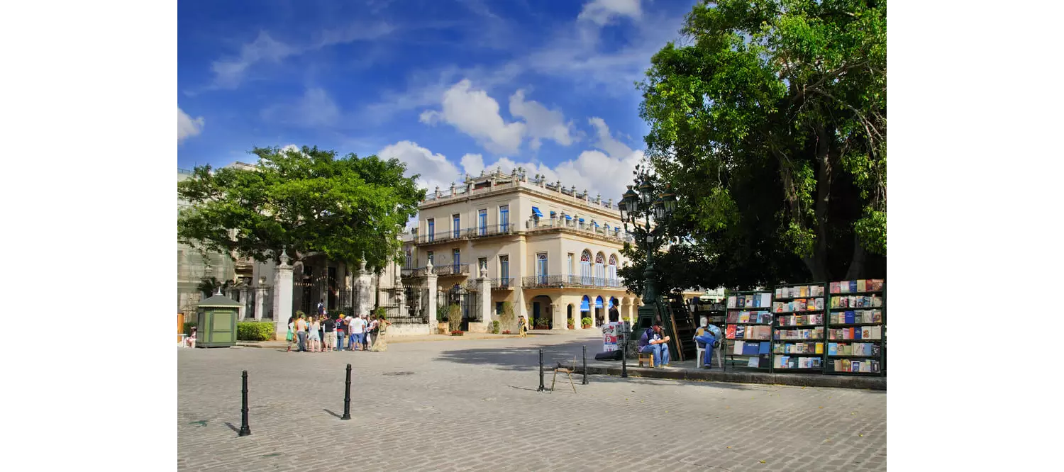 Plaza de Armas: Wide angle view of the Plaza de Armas square with book sellers and tourists