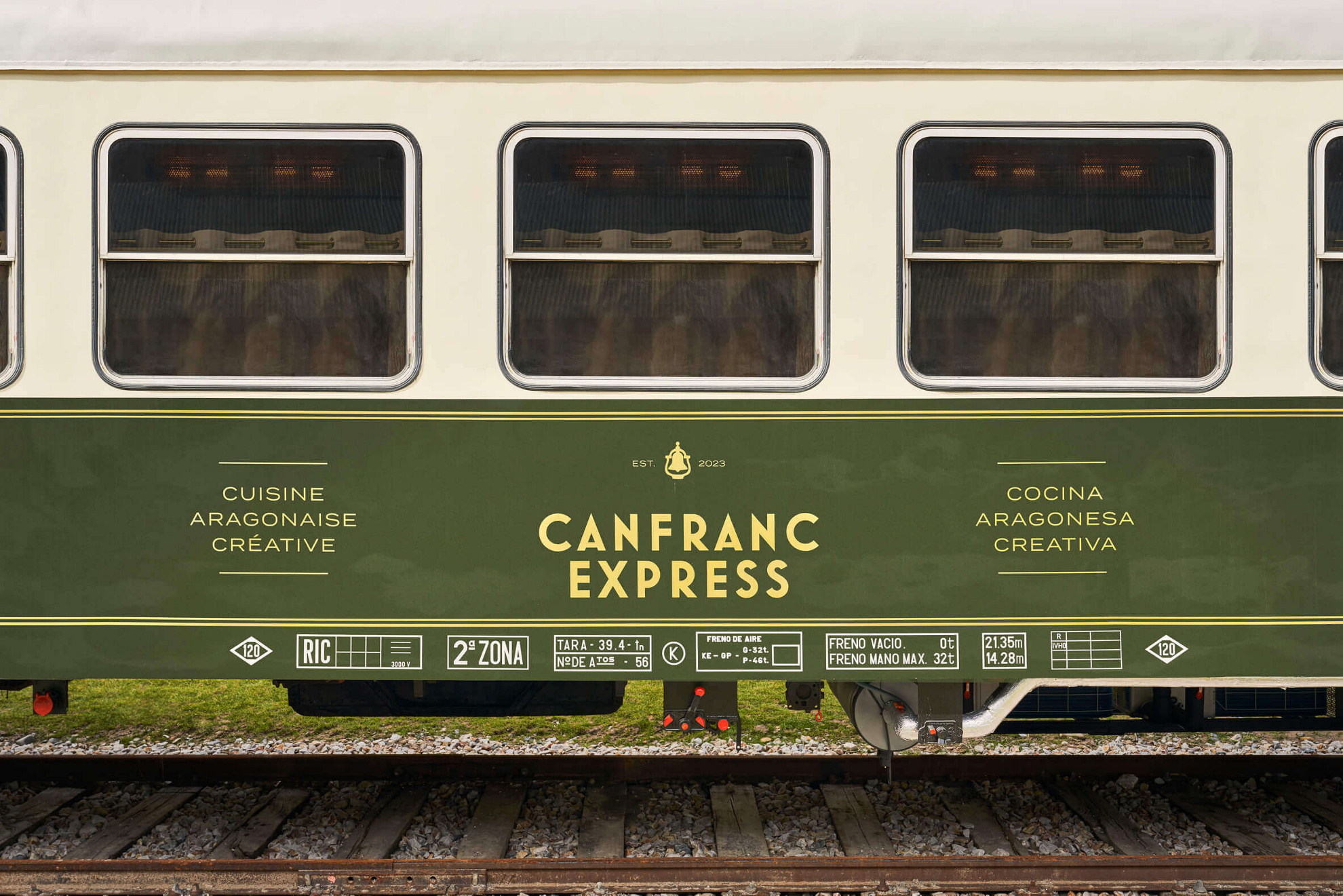  hotel restaurante canfranc estación