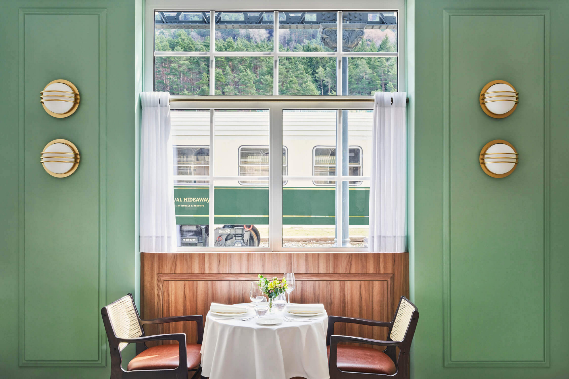  hotel restaurante canfranc estación