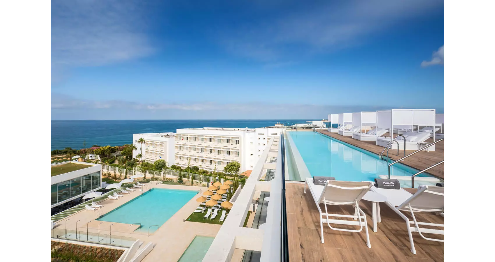 Hotels that care about saving water: The pool of Barceló Conil Playa