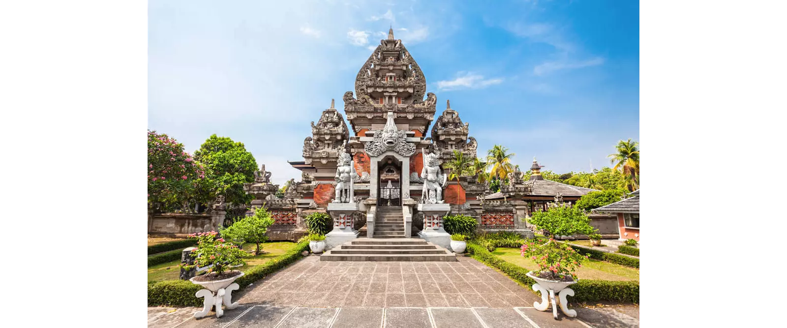 Jakarta Sehenswürdigkeiten: das Taman Mini Indonesia Indah.