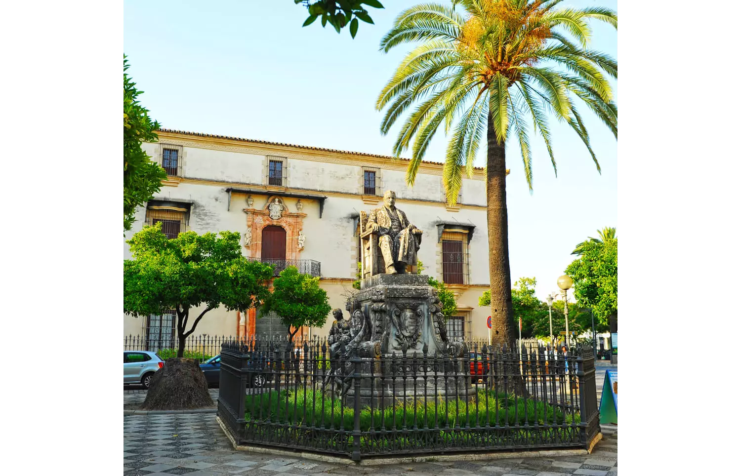 Jerez de la Frontera Sehenswürdigkeiten: der Palacio Domecq von außen.