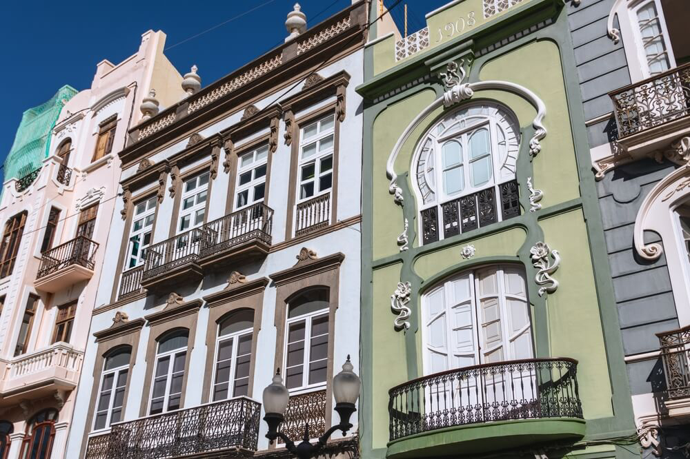Fassaden in der Altstadt von Las Palmas.