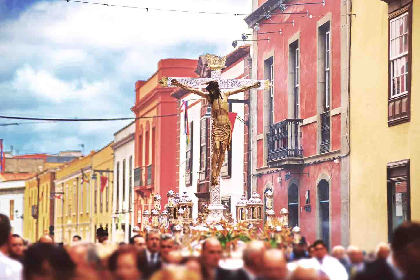 Programmi e curiosità su come si festeggia la Pasqua in Italia