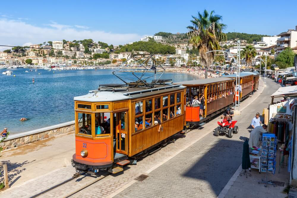 Soller: A wooden tram in the city