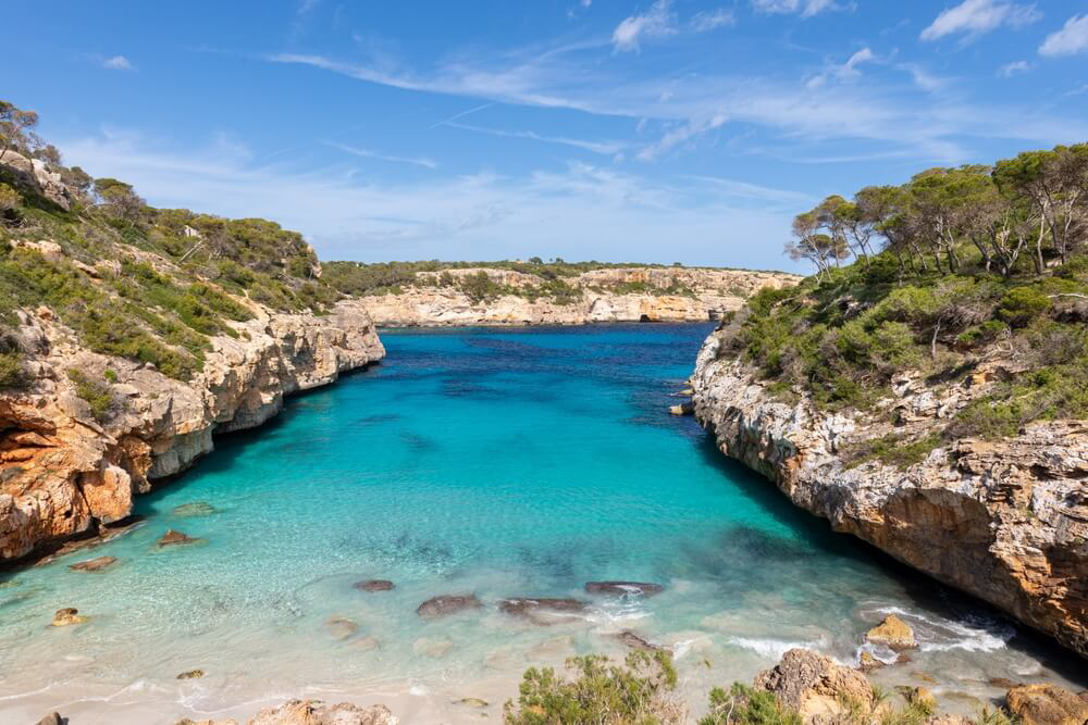 Mallorca im Frühling: Caló des Moro ohne Menschen