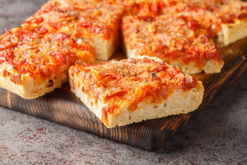 Sicilian cuisine: bread with tomato sauce