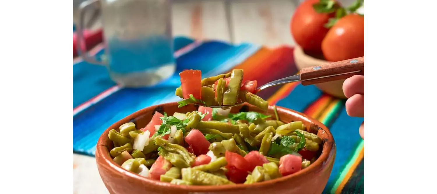 Typisch mexikanisches Essen: Kaktusfeigensalat.