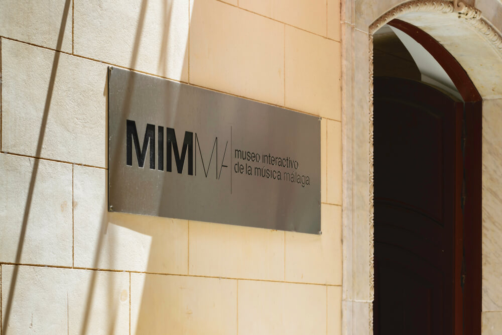 Der Eingang zum interaktiven Musikmuseum, einem der interessantesten Museen in Málaga.