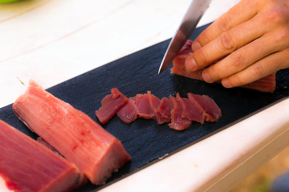 Nachhaltige Gastronomie: frischer Thunfisch aus nachhaltigem Fang.
