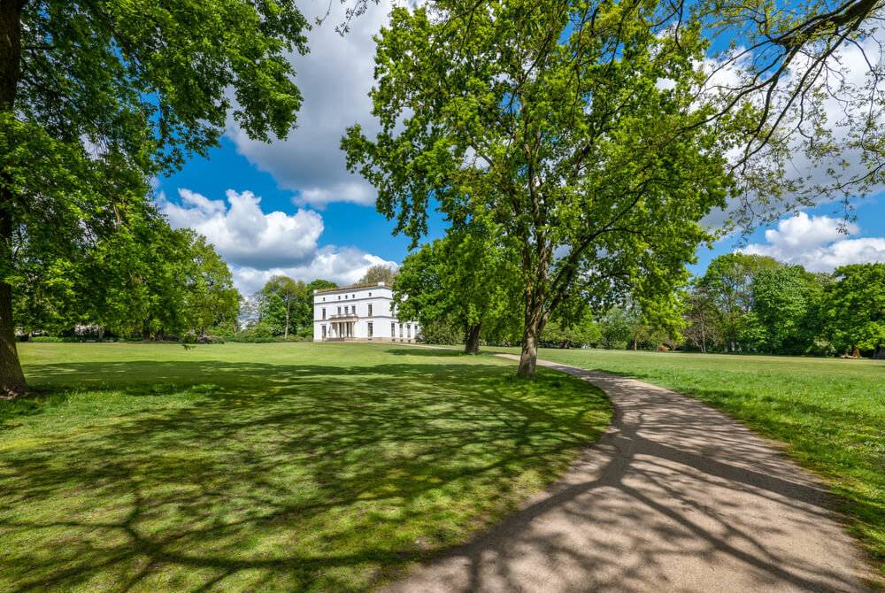  Der Jenischpark, einer der schönsten Parks in Hamburg, mit dem Jenischhaus.