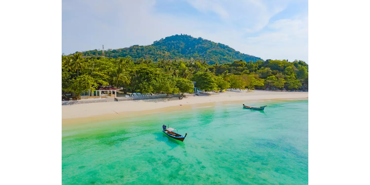 Paradiesischer Strand auf der Insel Phuket