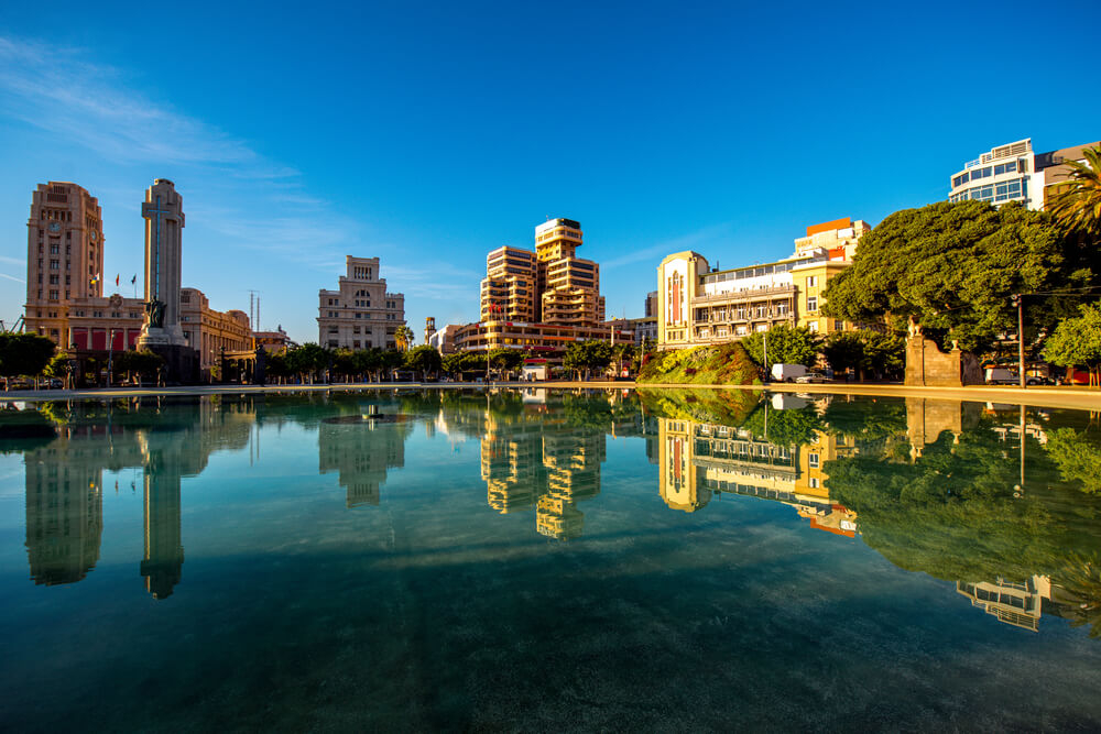 Spain Square Santa Cruz de Tenerife: A bird’s eye view of the central fountain and buildings