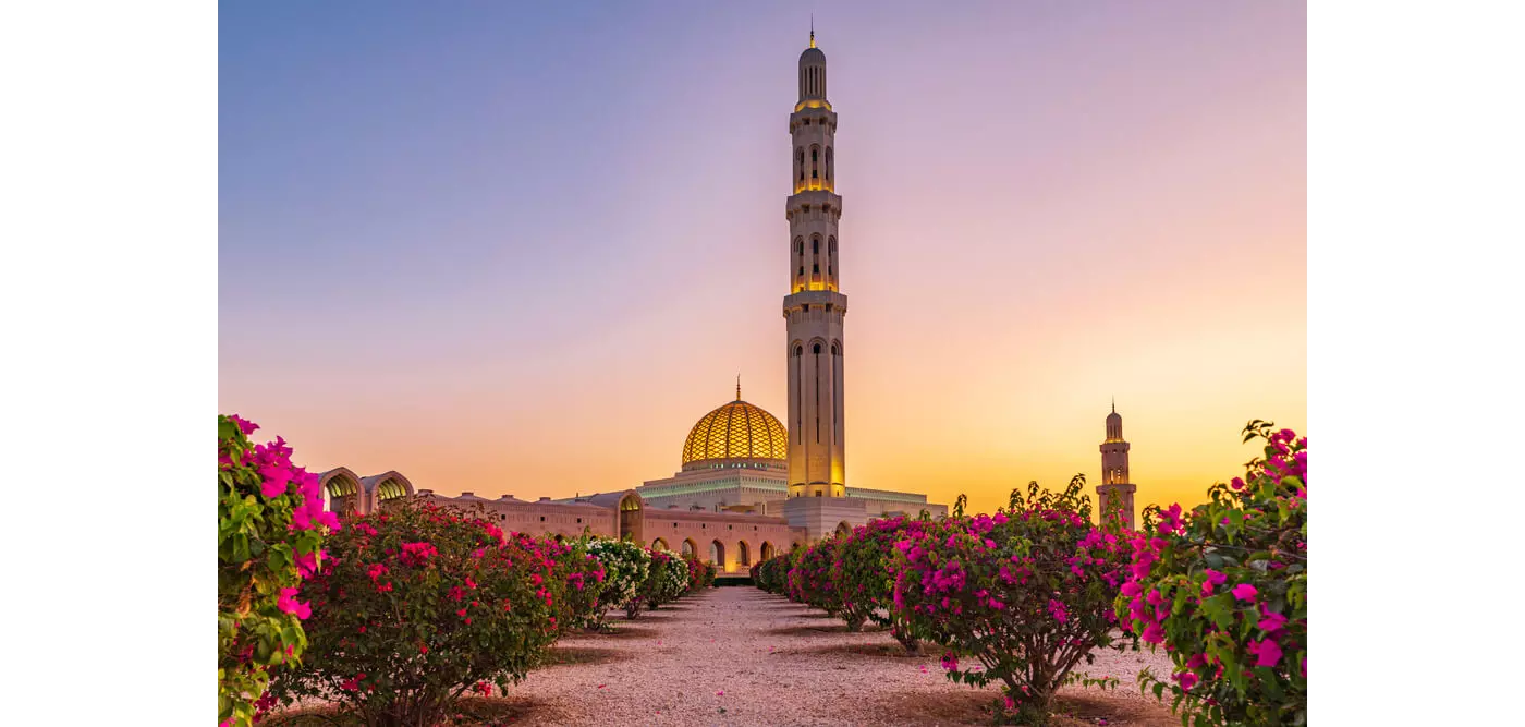 Reise in den Oman: die Große Sultan Qabus Moschee.