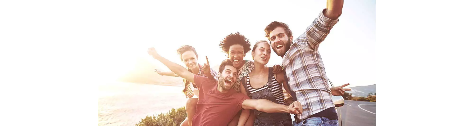 Der Tag der Freundschaft ist ein Anlass, um eine Reise mit Freunden zu planen.