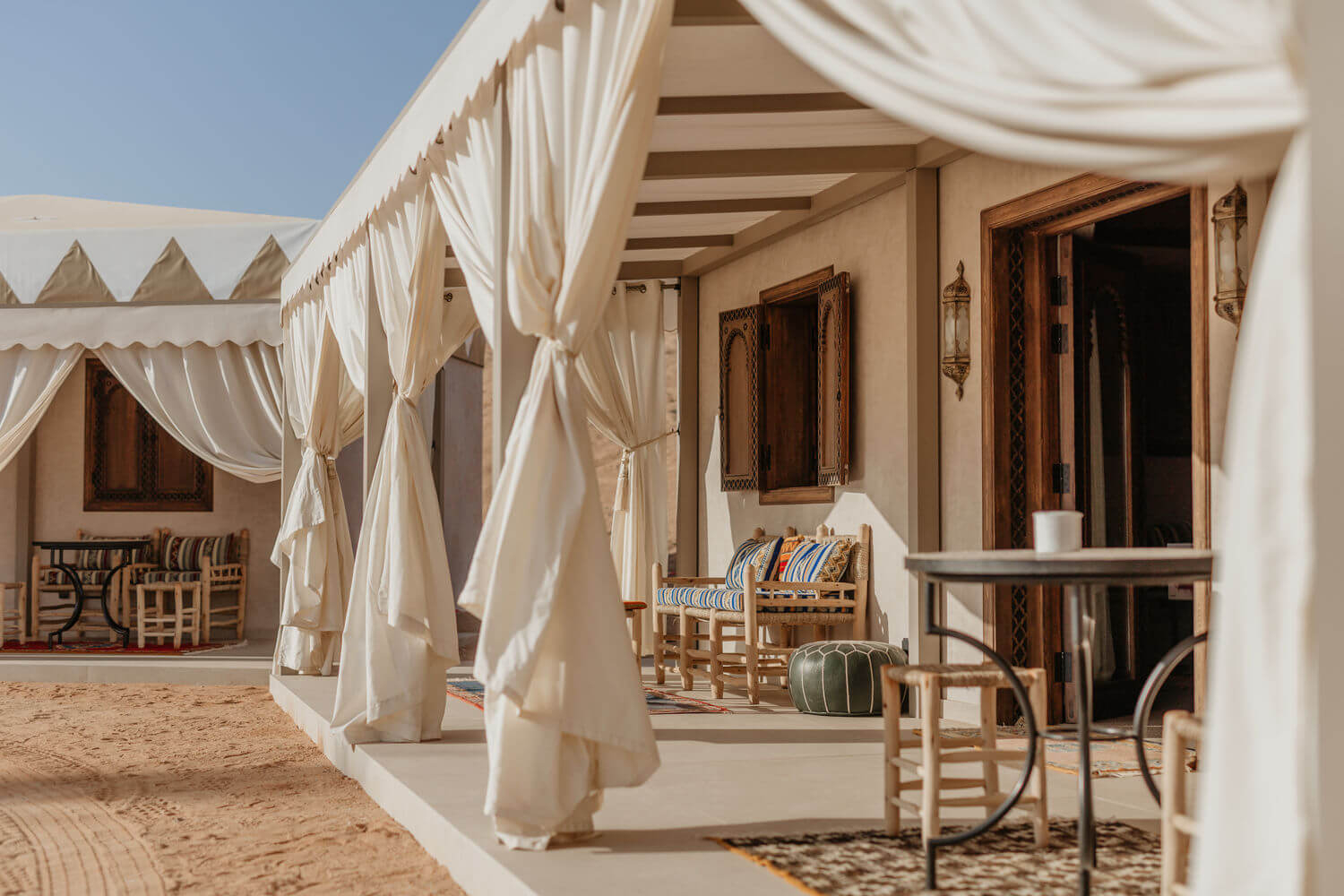 Glamping im Palmenhain von Marrakesch, einem idealen Ort für eine Hochzeitsreise.