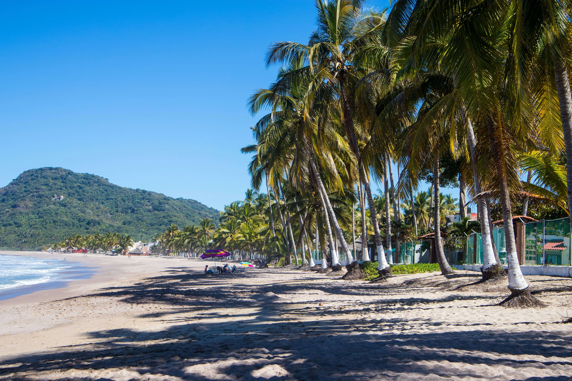 Ein tropischer Strand an der mexikanischen Riviera Nayarit.