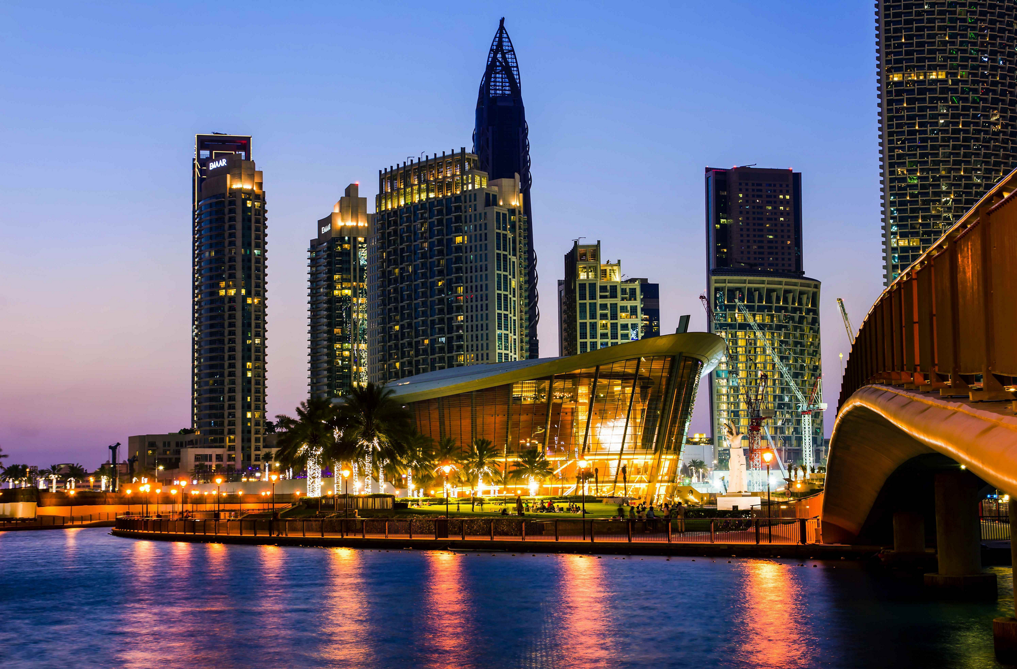 Romantic getaways in Dubai: Dubai’s skyline at dusk