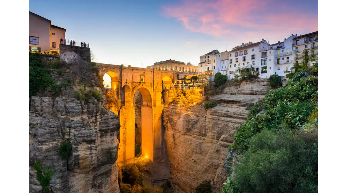 Emociom, Almería. Escapada para 2 personas a Ronda: 2 noches de