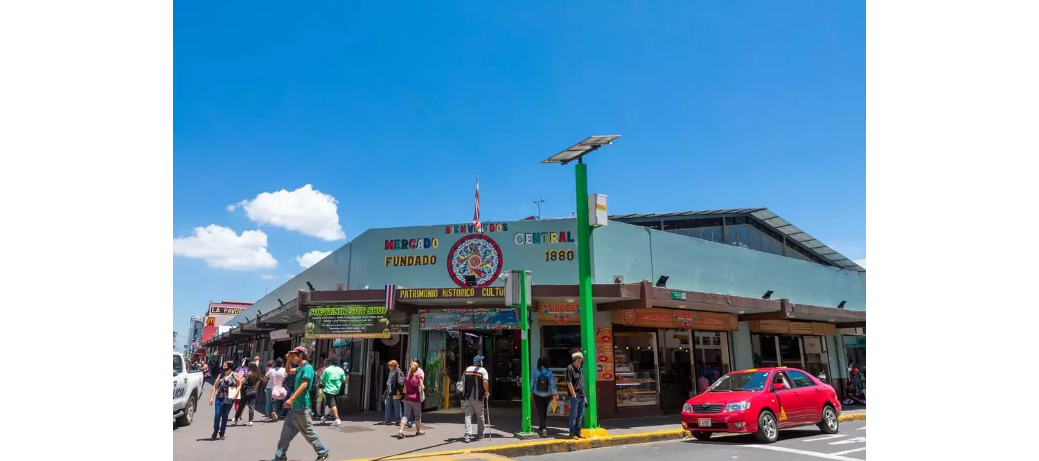 San José, Costa Rica, Sehenswürdigkeiten: Eingang zur historischen Markthalle.