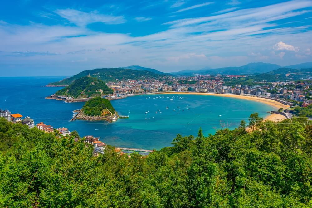 San Sebastián Sehenswürdigkeiten: Sicht vom Monte Igueldo auf den Strand von La Concha.
