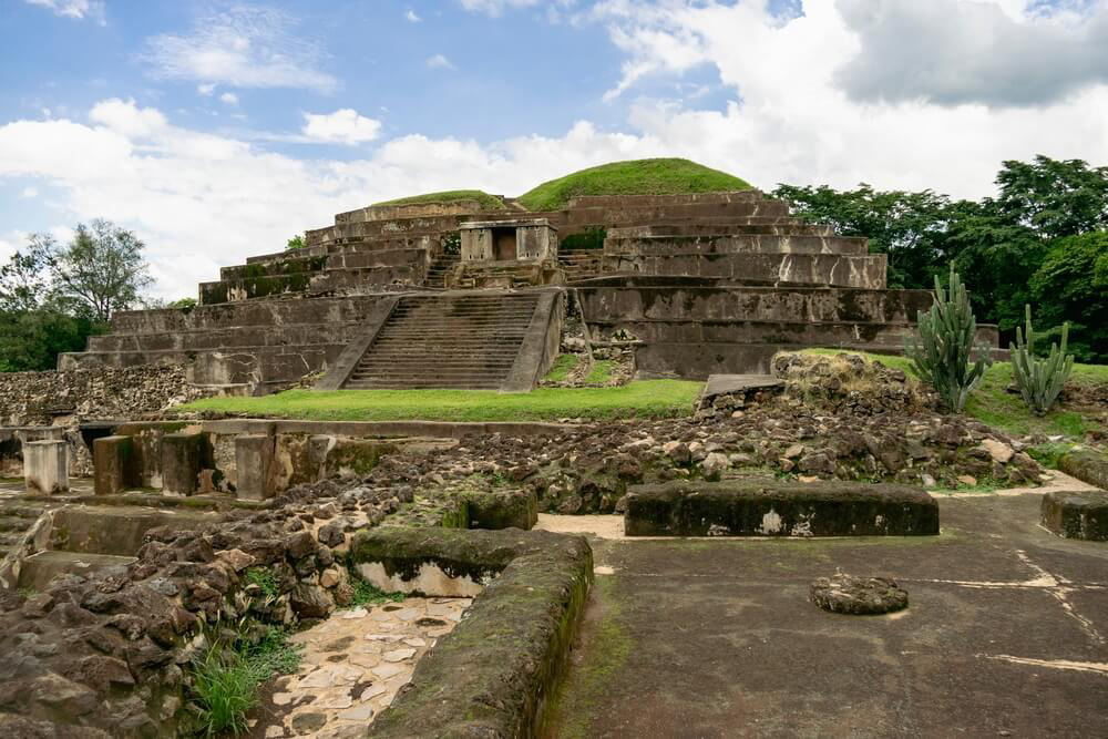 El Salvador Sehenswürdigkeiten: die archäologische Stätte von Tazumal.