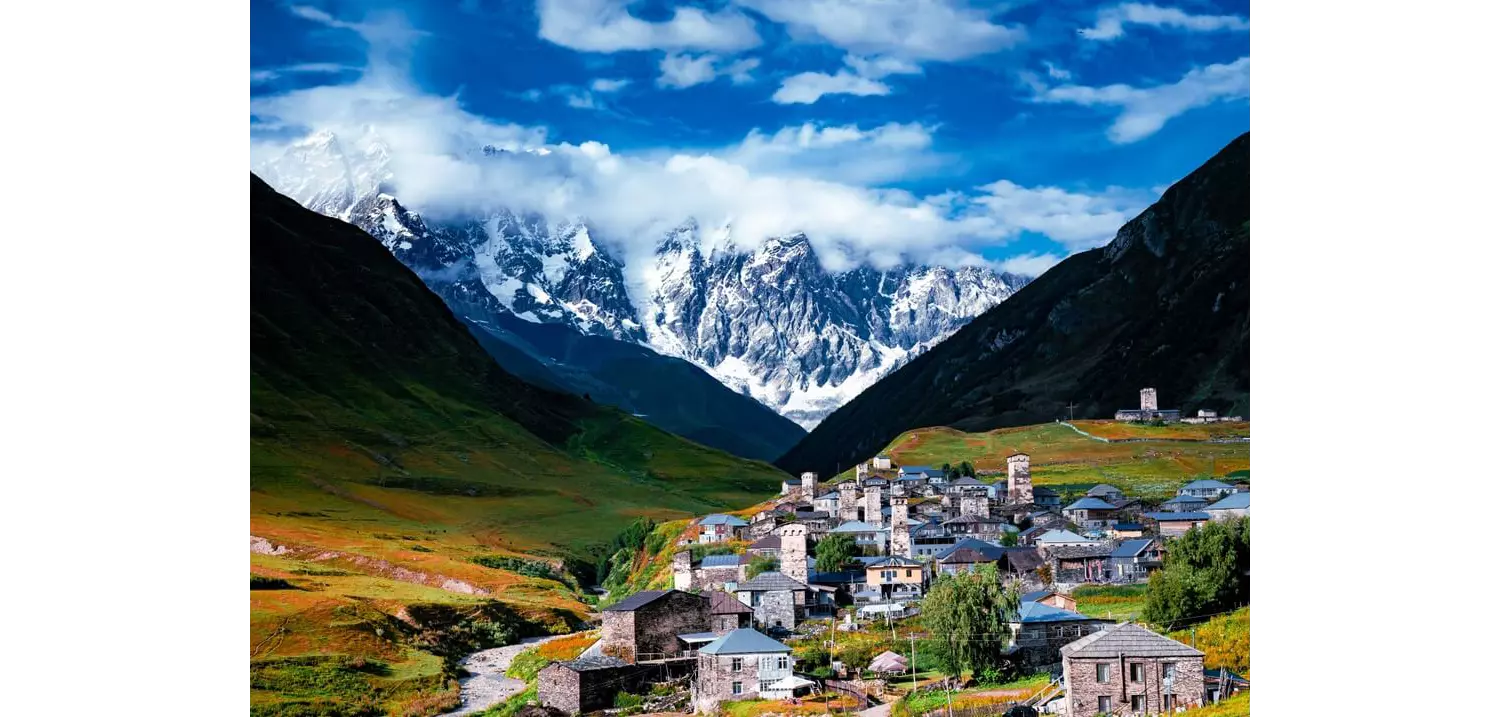Das Dorf Uschguli im Kaukasus-Gebirge, Georgien