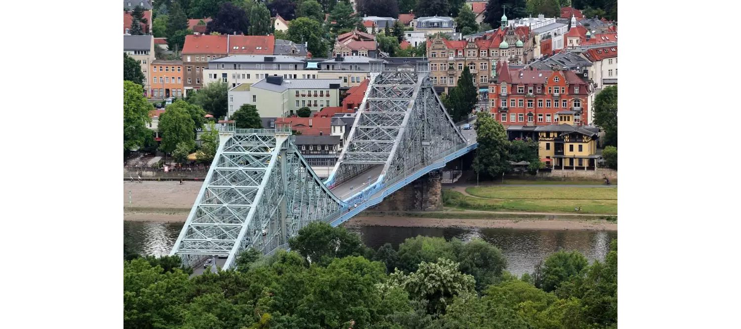 Die Loschwitzer Brücke in Dresden.