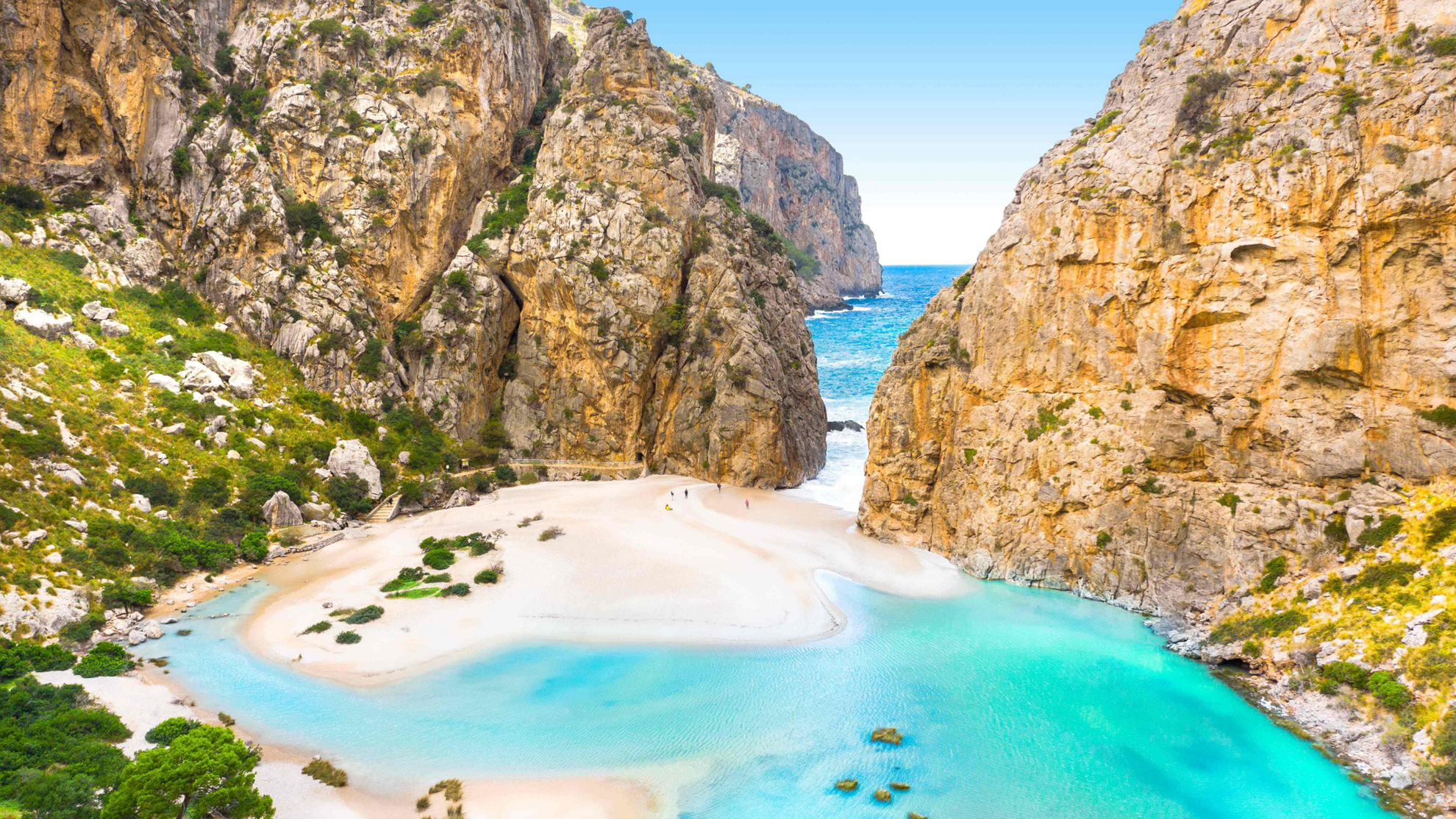 In der Serra de Tramuntana wandern: Mündung des Torrente de Pareis.