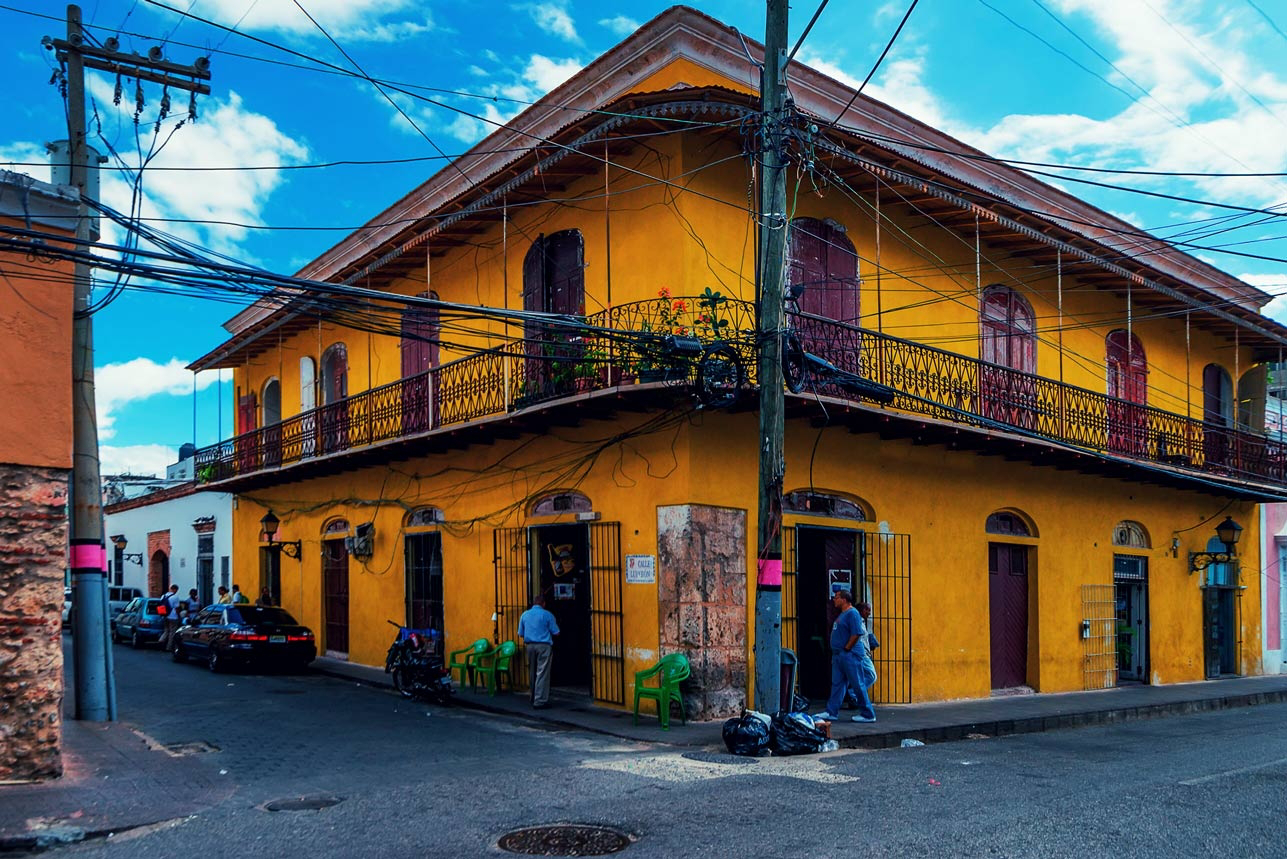 pin-and-travel-dominican-cinema