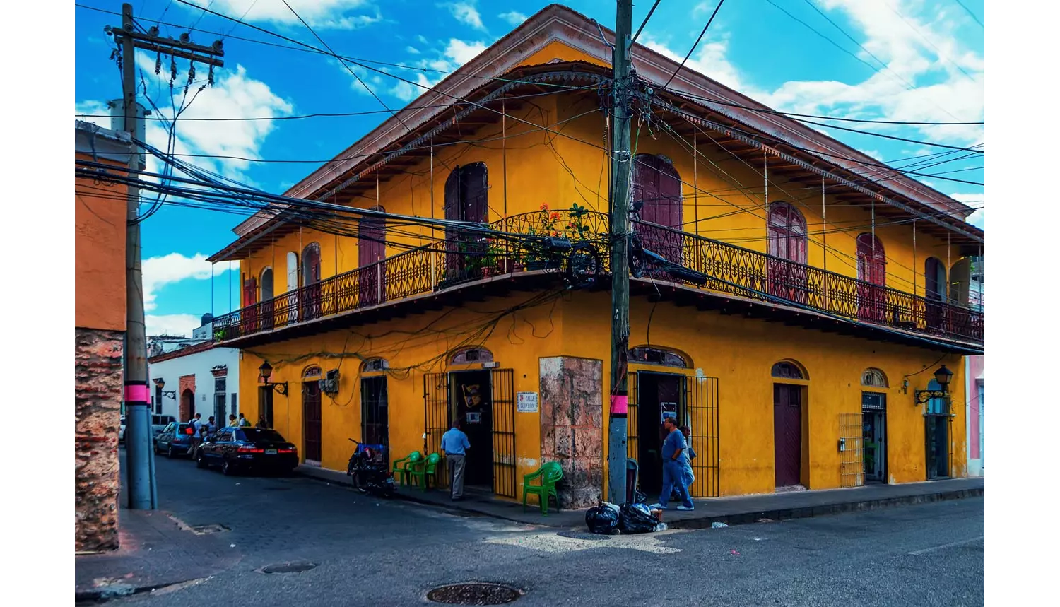 pin-and-travel-dominican-cinema