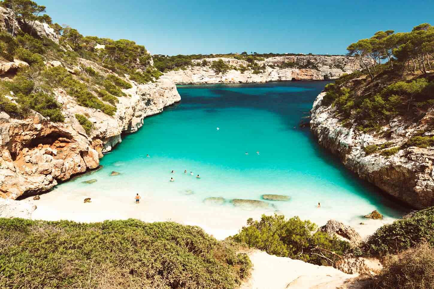 Ideal für einen Urlaub am Meer 2021: Mallorca und ihre Calas