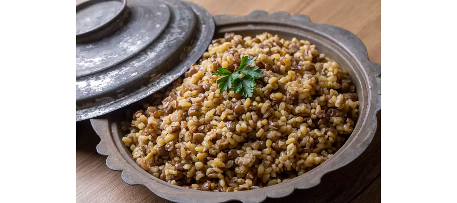 Strange New Year’s Traditions: A urn-style pot filled with a lentil dish