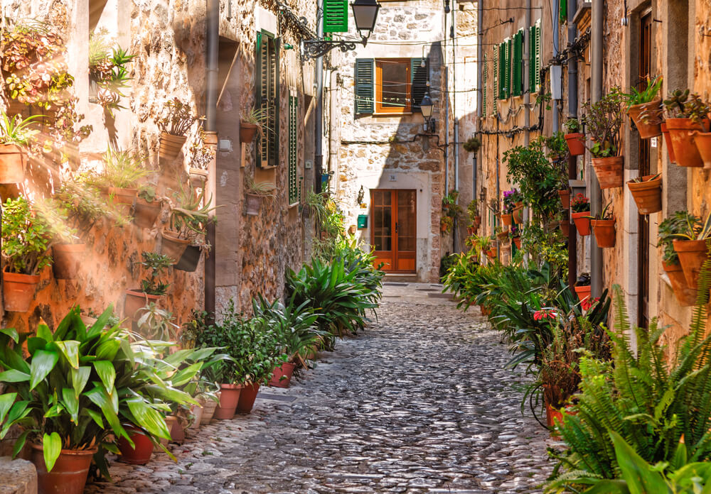 Best day trips from Palma de Majorca: the cobbled bohemian town of Valldemossa