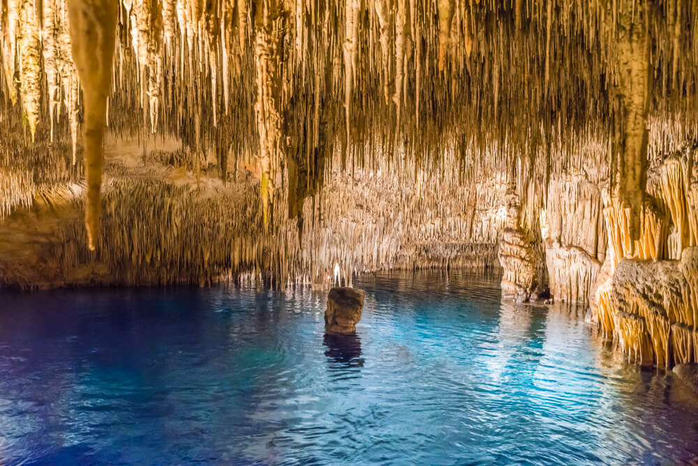 Holidays to Majorca: The stalactite formations of the Drach Caves, Mallorca